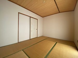スカイタウン寺塚　2階和室